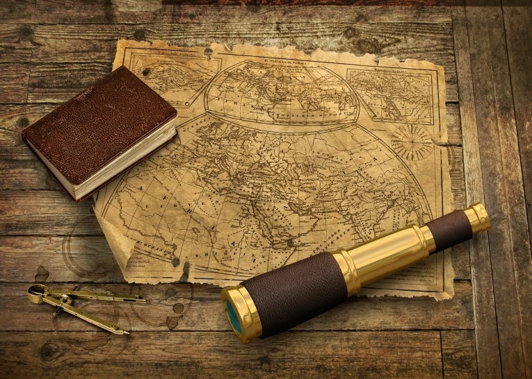 Карта и телескоп — Map and telescope