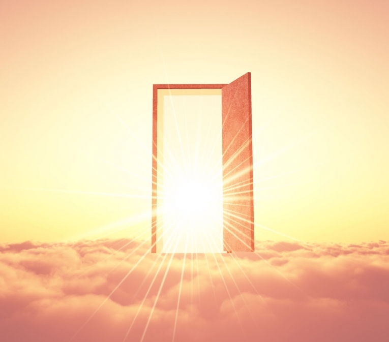 Дверь в небе — Door in the sky