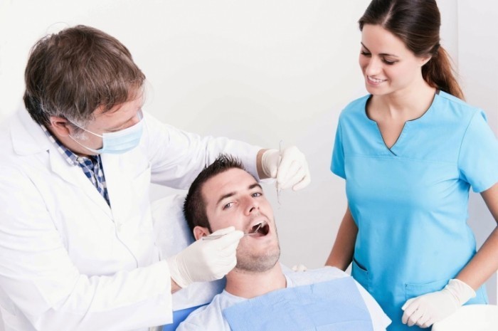 Пациент у стоматолога - Patient at the dentist