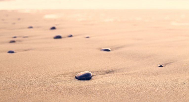 Песок с камнем — Sand with stones