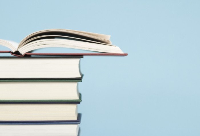 Стопка книг - Stack of books