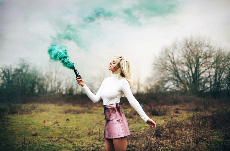 Девушка с огнем — Girl with fire