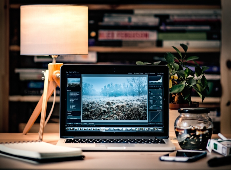Ноутбук, рабочее место — Laptop, workplace