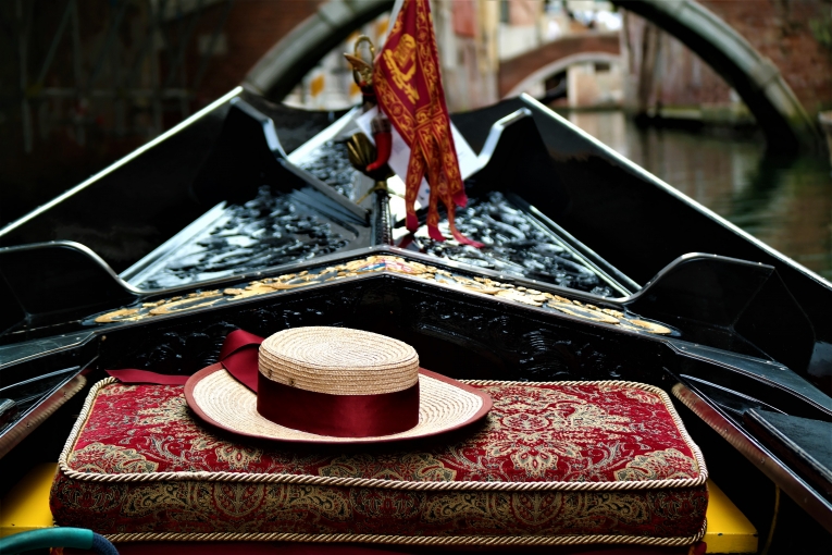 Венеция, шляпа, гондола — Venice, hat, gondola