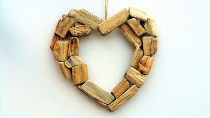Деревянное украшение для дома, сердце - Wooden decoration for home, heart