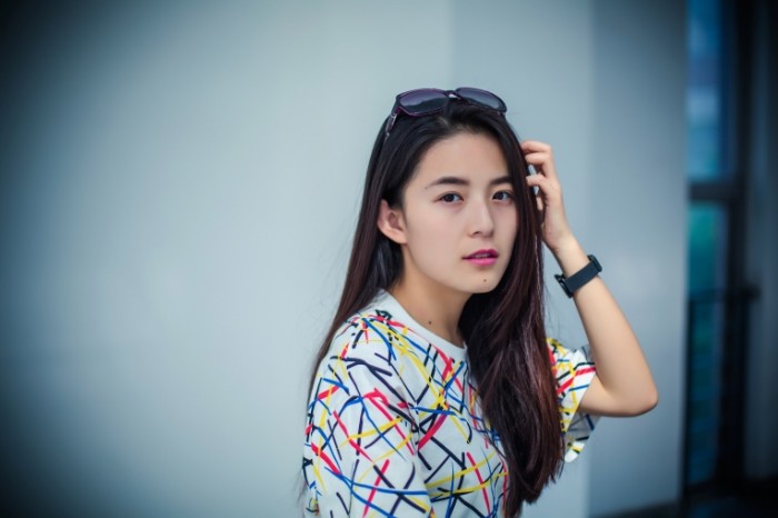 Девушка, портрет, азиатка, поправляет волосы - Girl, portrait, asian, straightens hair